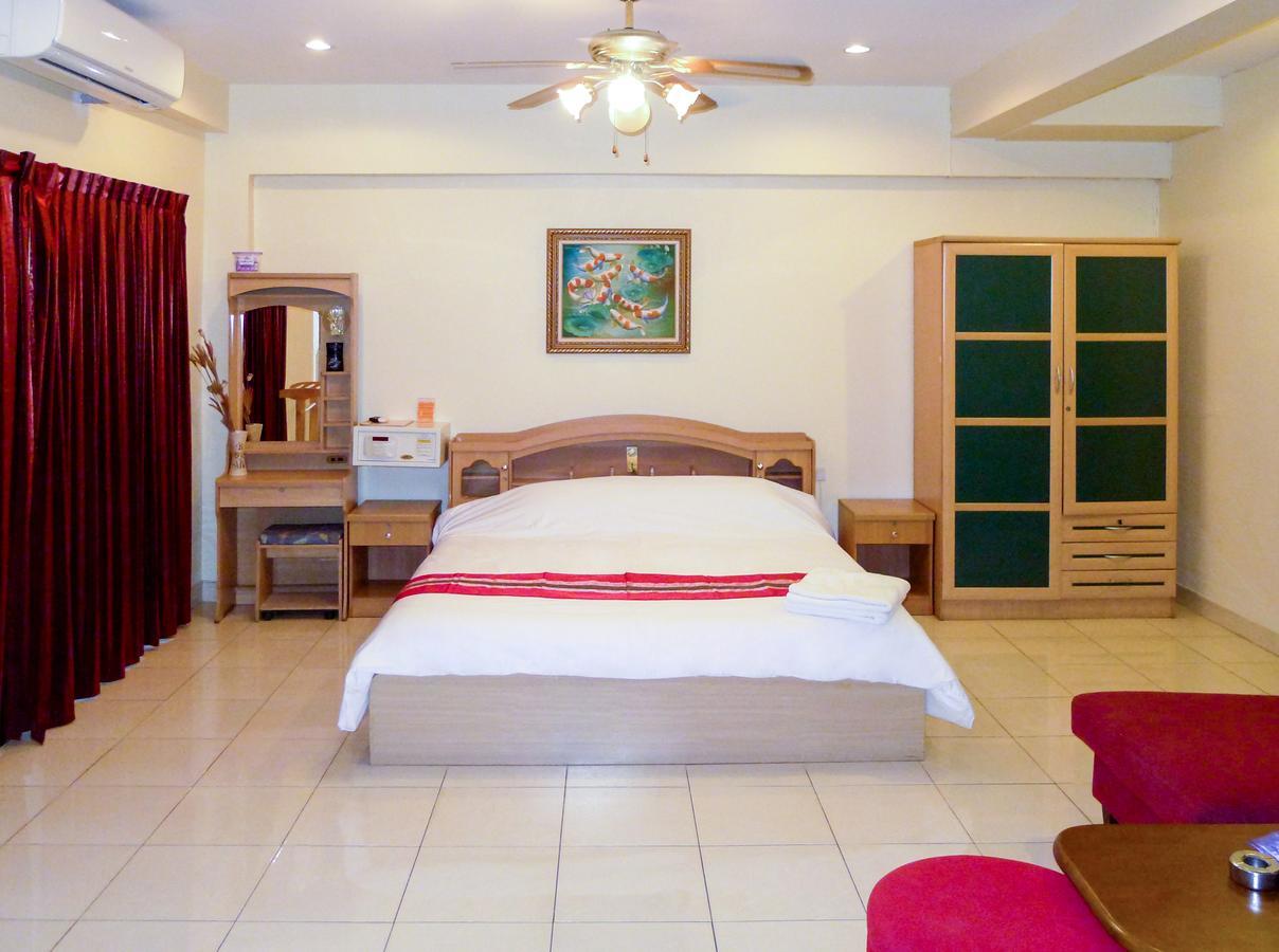 Metro Apartments Pattaya Exterior photo
