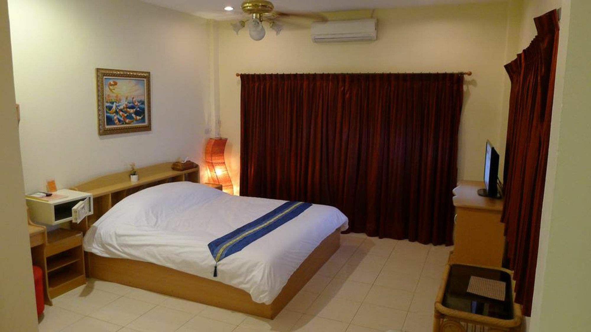 Metro Apartments Pattaya Exterior photo